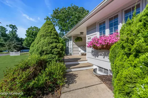Exterior - 903 Riverview Dr, Brielle, NJ 08730 photo 3 of 20