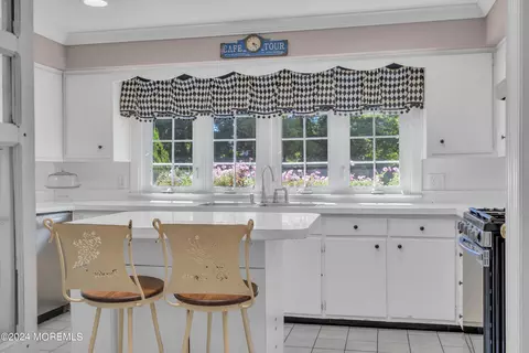 Kitchen - 903 Riverview Dr, Brielle, NJ 08730 photo 2 of 5