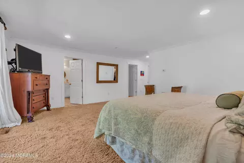 Bedroom - 903 Riverview Dr, Brielle, NJ 08730 photo 6 of 6