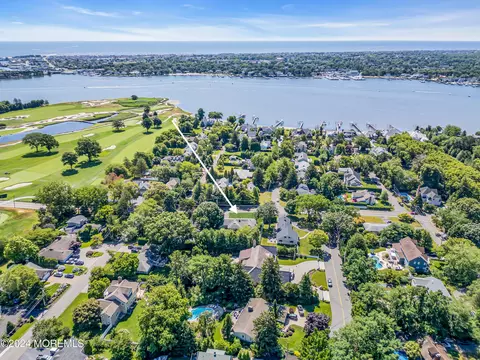 View/Area - 903 Riverview Dr, Brielle, NJ 08730 photo 2 of 26