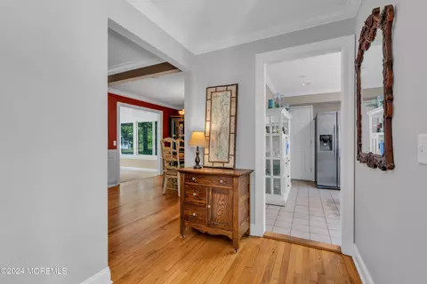 Entry Way - 903 Riverview Dr, Brielle, NJ 08730 photo 2 of 5