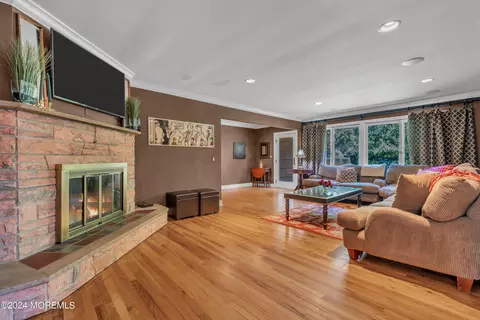 Other - 903 Riverview Dr, Brielle, NJ 08730 photo 3 of 11
