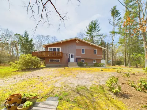 516 Frank Applegate Rd, Jackson, NJ 08527