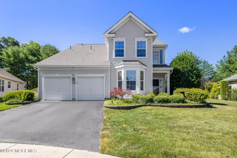 18 Headwaters Pl, Barnegat, NJ 08005