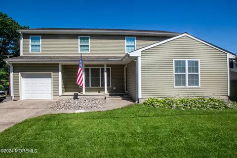 452 Surf Ave, Beachwood, NJ 08722