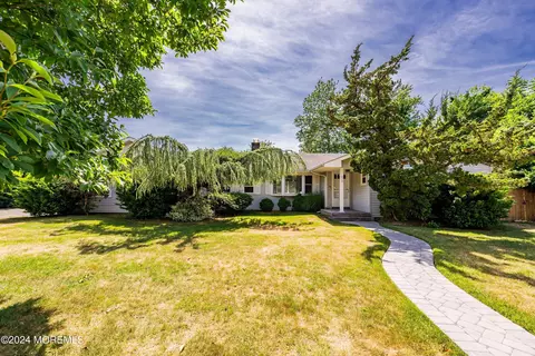624 Greenwich Ct, Toms River, NJ 08753