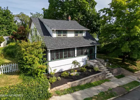 10 Navesink Ave, Atlantic Highlands, NJ 07716