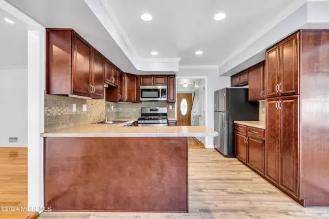 44 Berkshire Dr, Howell, NJ 07731