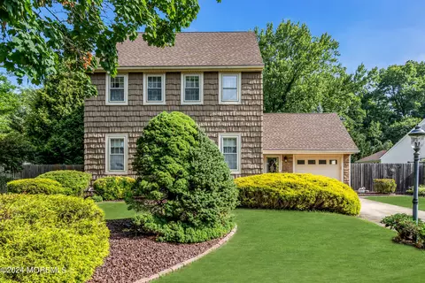 668 Weston Dr, Toms River, NJ 08755