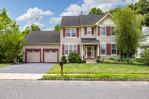 11 Dayna Ct, Howell, NJ 07731