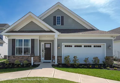 54 Emerald Rd, Plumsted, NJ 08533
