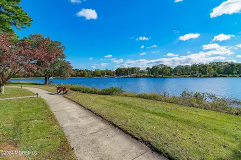 651 Plymouth Dr # F, Lakewood, NJ 08701