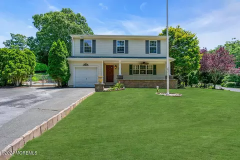 Exterior - 693 Summit Ave, Brick, NJ 08723 photo 6 of 26