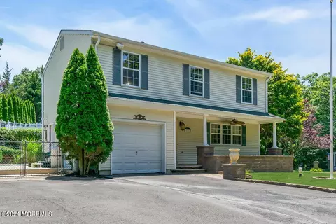 Exterior - 693 Summit Ave, Brick, NJ 08723 photo 4 of 26