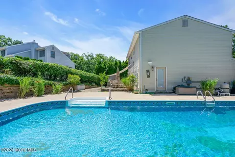Exterior - 693 Summit Ave, Brick, NJ 08723 photo 17 of 26