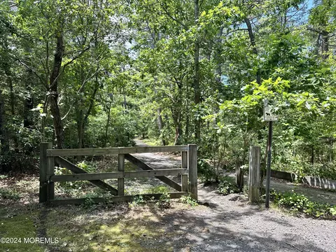 Exterior - 693 Summit Ave, Brick, NJ 08723 photo 22 of 26