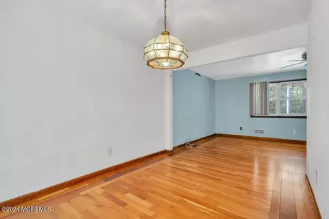 Dining - 693 Summit Ave, Brick, NJ 08723 photo 3 of 3