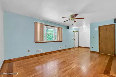 Living - 693 Summit Ave, Brick, NJ 08723 photo 3 of 3