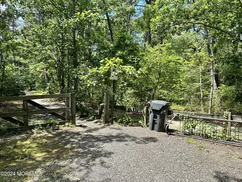 Exterior - 693 Summit Ave, Brick, NJ 08723 photo 3 of 26