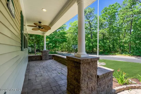 Exterior - 693 Summit Ave, Brick, NJ 08723 photo 10 of 26