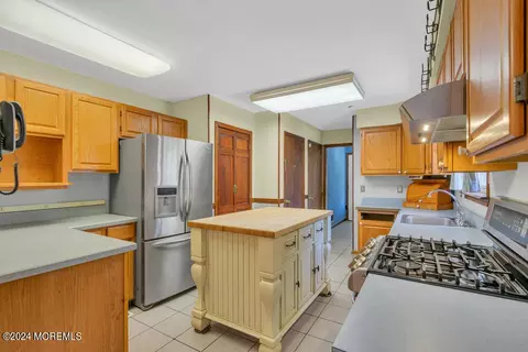 Kitchen - 693 Summit Ave, Brick, NJ 08723 photo 1 of 6