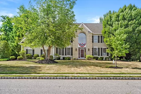 6 Victoria Ct, Cream Ridge, NJ 08514
