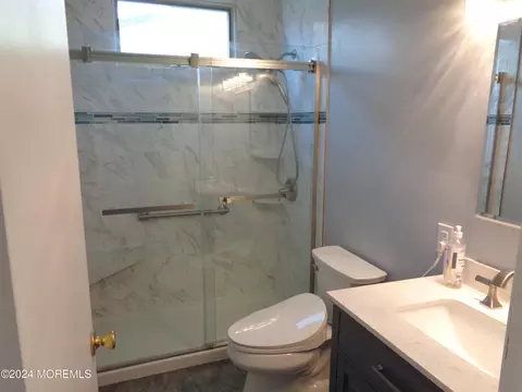 Bath - 27 Central Ave, Whiting, NJ 08759 photo 1 of 1