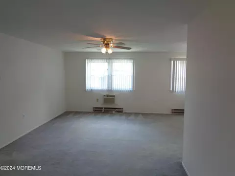 Living - 27 Central Ave, Whiting, NJ 08759 photo 1 of 4