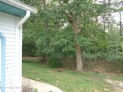 Exterior - 27 Central Ave, Whiting, NJ 08759 photo 1 of 3