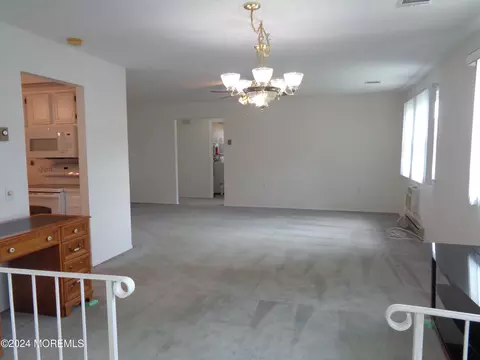Living - 27 Central Ave, Whiting, NJ 08759 photo 4 of 4