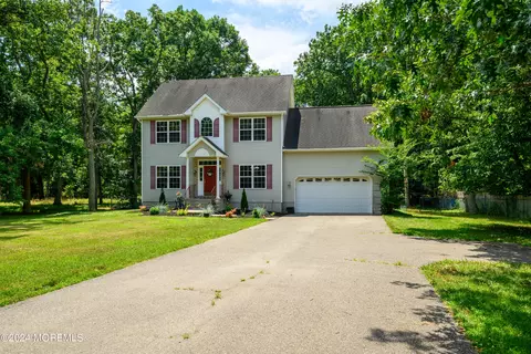 126 S New Prospect Rd, Jackson, NJ 08527