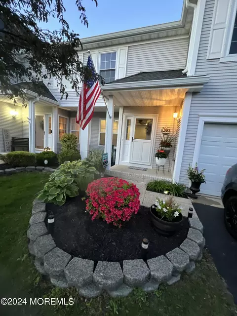 2803 Jockey Hollow Dr, Toms River, NJ 08755
