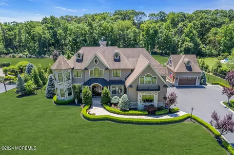 18 Homestead Dr, Colts Neck, NJ 07722