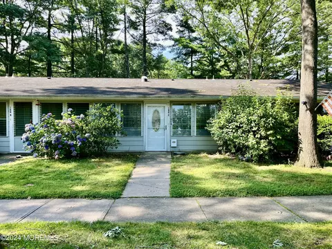 166 Huntington Dr # C, Lakewood, NJ 08701