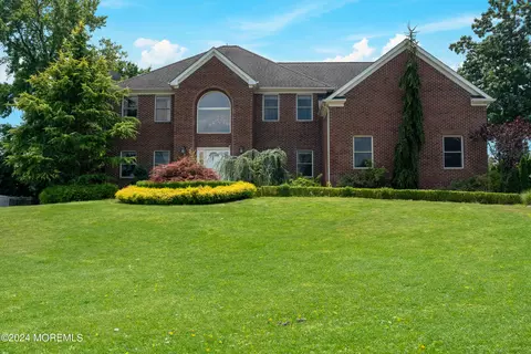 9 La Jolla Ct, Old Bridge, NJ 08857