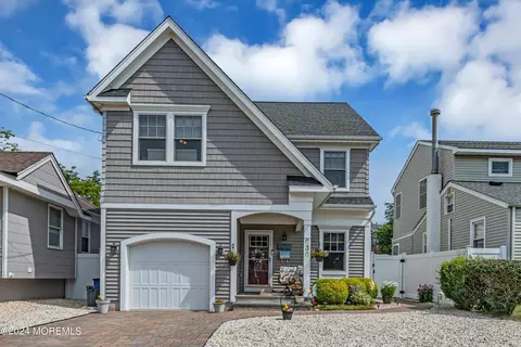 630 17th Ave, Belmar, NJ 07719