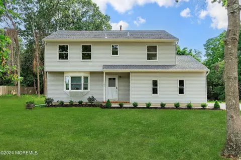 744 Herbertsville Rd, Brick, NJ 08724