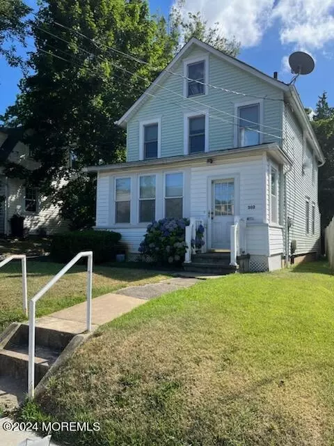 302 Spring St, Red Bank, NJ 07701