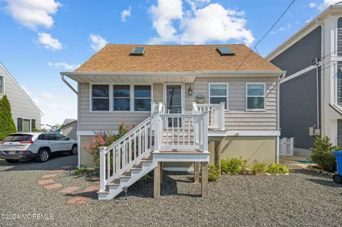 112 Morris Blvd, Beach Haven West, NJ 08050