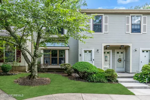 37 Rachel Ct #5, Freehold, NJ 07728