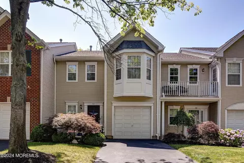 59 Picket Pl, Freehold, NJ 07728