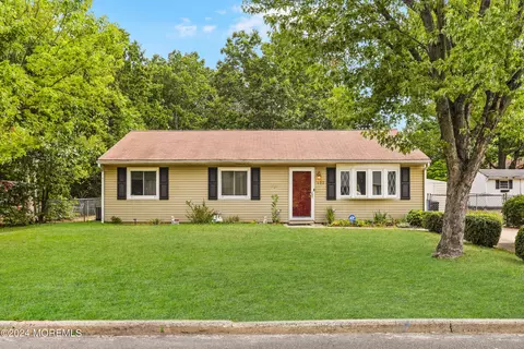 602 Marie Dr, Browns Mills, NJ 08015