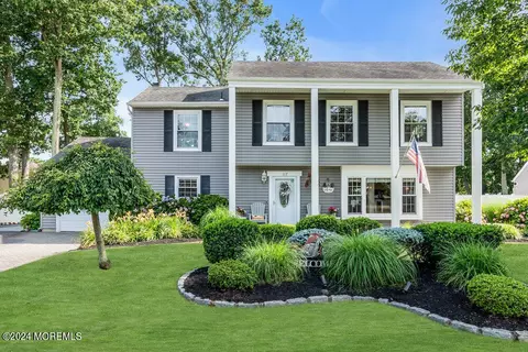 117 Oak Hill Dr, Toms River, NJ 08753
