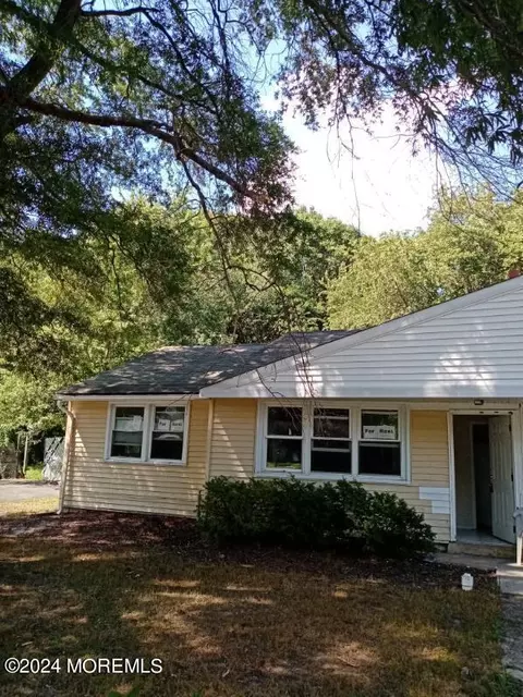 220 Norcross Ln, Pemberton, NJ 08068