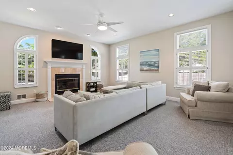 Living - 539 Adamston Rd, Brick, NJ 08723 photo 1 of 2