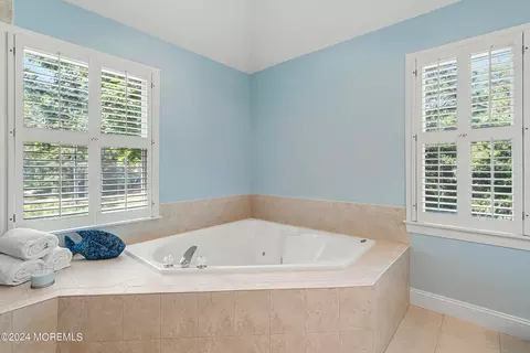 Bath - 539 Adamston Rd, Brick, NJ 08723 photo 3 of 7