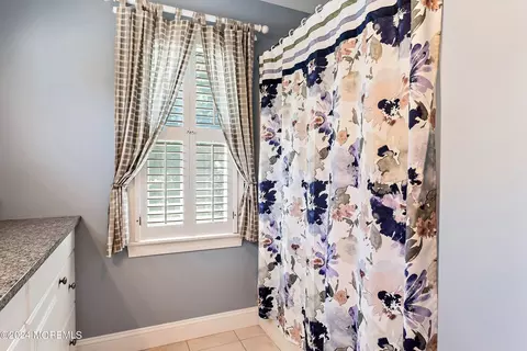 Bath - 539 Adamston Rd, Brick, NJ 08723 photo 7 of 7