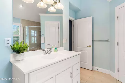Bath - 539 Adamston Rd, Brick, NJ 08723 photo 2 of 7