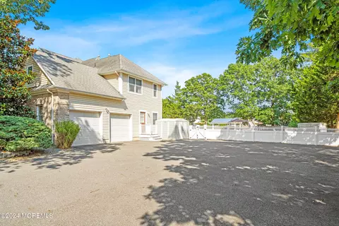 Exterior - 539 Adamston Rd, Brick, NJ 08723 photo 3 of 12