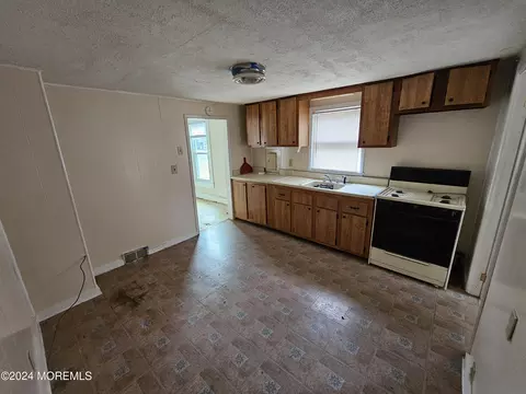 38 Brevent Ave, Leonardo, NJ 07737 photo 16